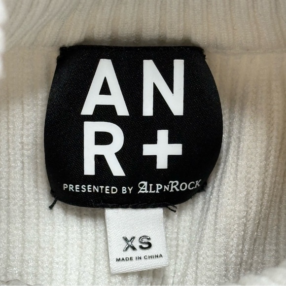 ANR+ Alp N Rock Harlow Water Repellent Quilted Jacket - Picture 3 of 3